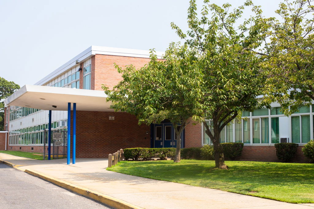 school-exterior school-exterior