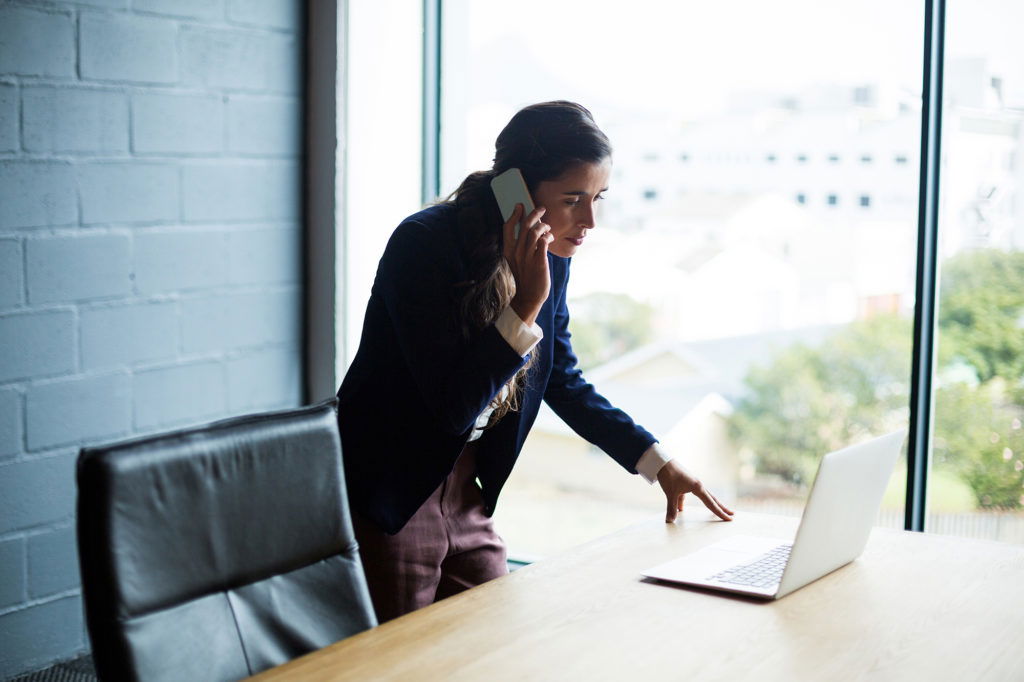 woman-desk-laptop woman-desk-laptop